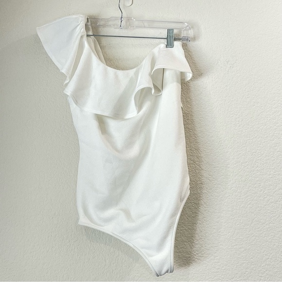 SHOW ME YOUR MUMU Ophelia Ruffle Bodysuit Color Bone Stretch - Picture 8 of 12